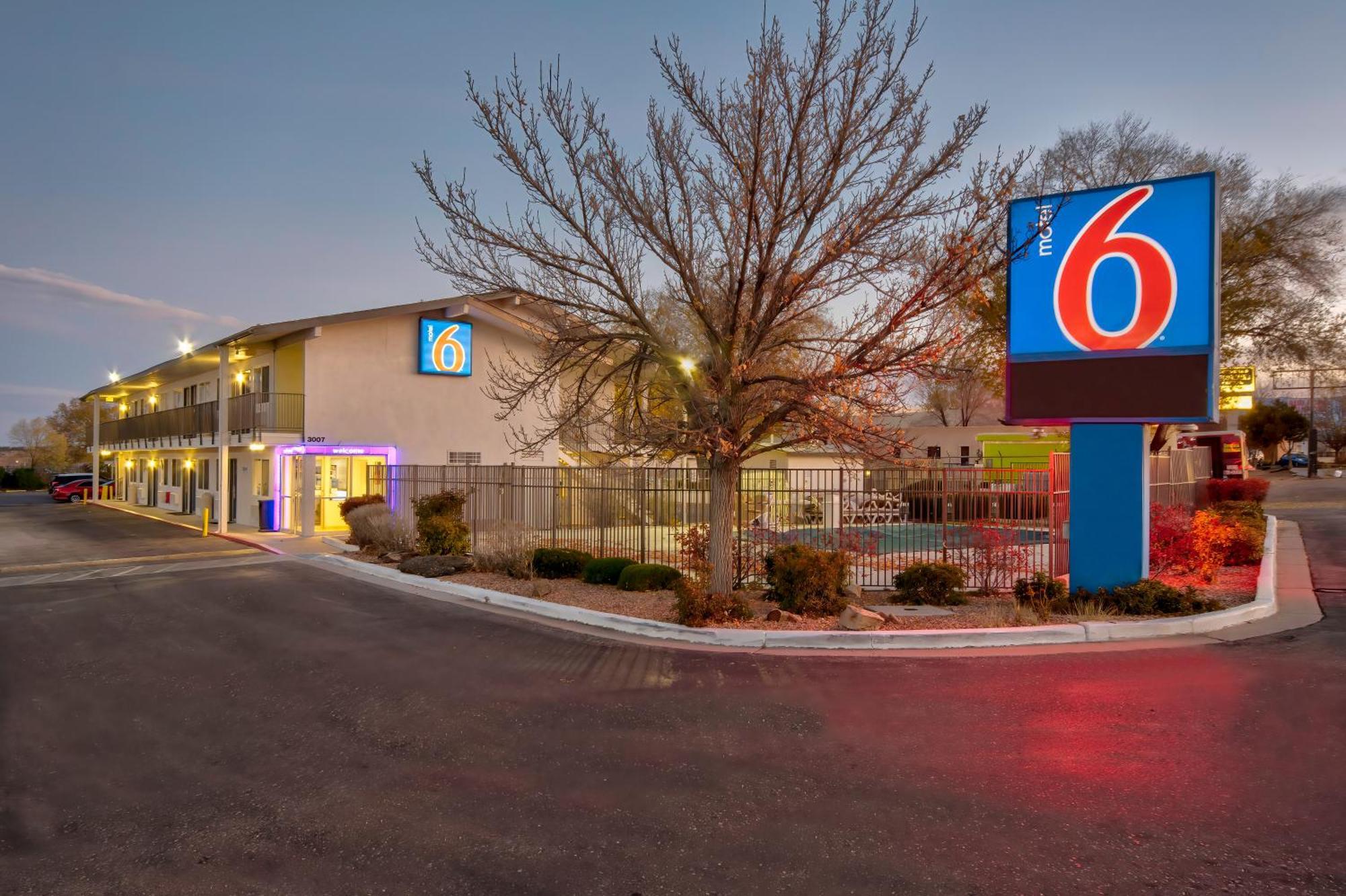 Motel 6 Санта-Фе Экстерьер фото